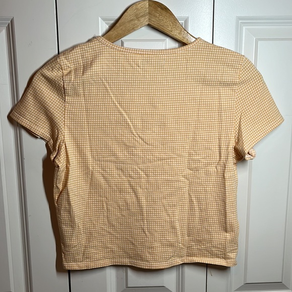 American Eagle. Small. Yellow Gingham Tshirt - Picture 2 of 3